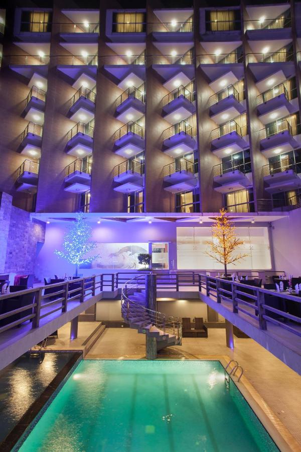 Long Beach Hotel